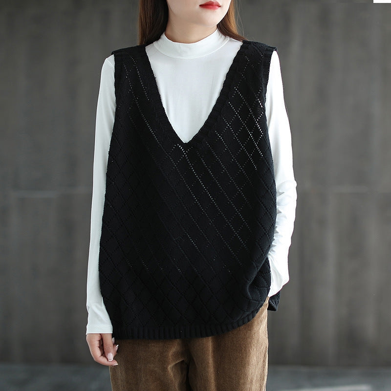 Ava – V Neck Sweater with Zigzag Pattern