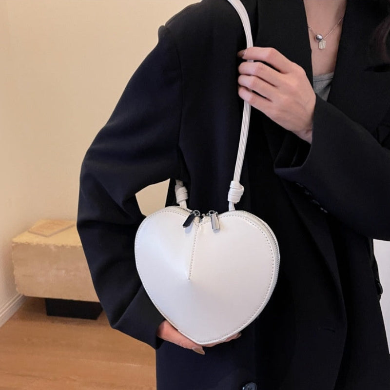 Nora – Women's Heart-Shaped Shoulder Bag with Adjustable Shoulder Strap
