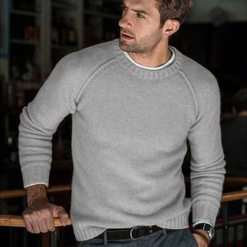 Lucas – Long Sleeve Sweater with Ribbed Knitting Design