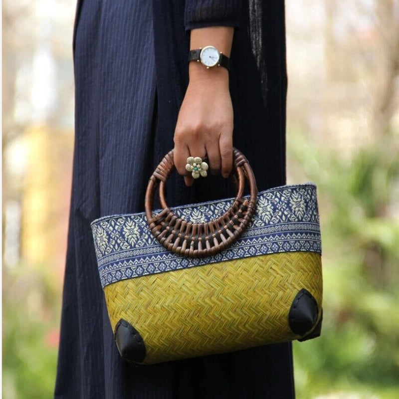 Zoe – Women's Handbag with a Cheerful Pattern and Zip Pocket