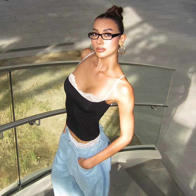 Chic Women's Backless Crop Top