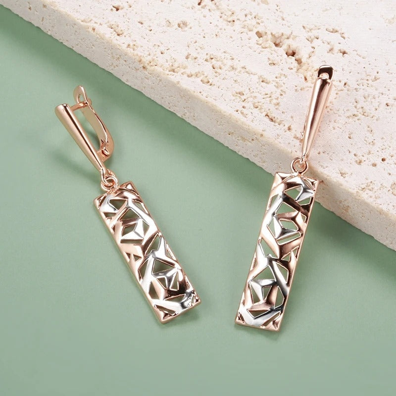 Ella – Earrings with Irregular Hollow Design