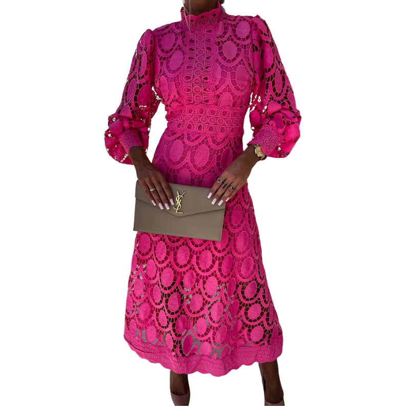 Sophie – Jurk met Hoge Hals, Lange Mouwen en Cut-out Details Velani