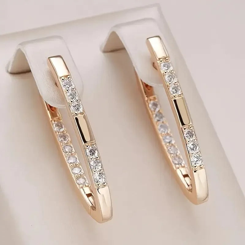 Ava – V-Shaped Earrings
