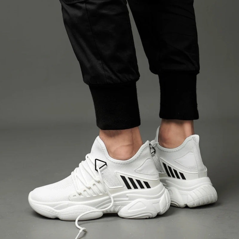 Jaxon – Sneakers with Adjustable Laces and Breathable Design