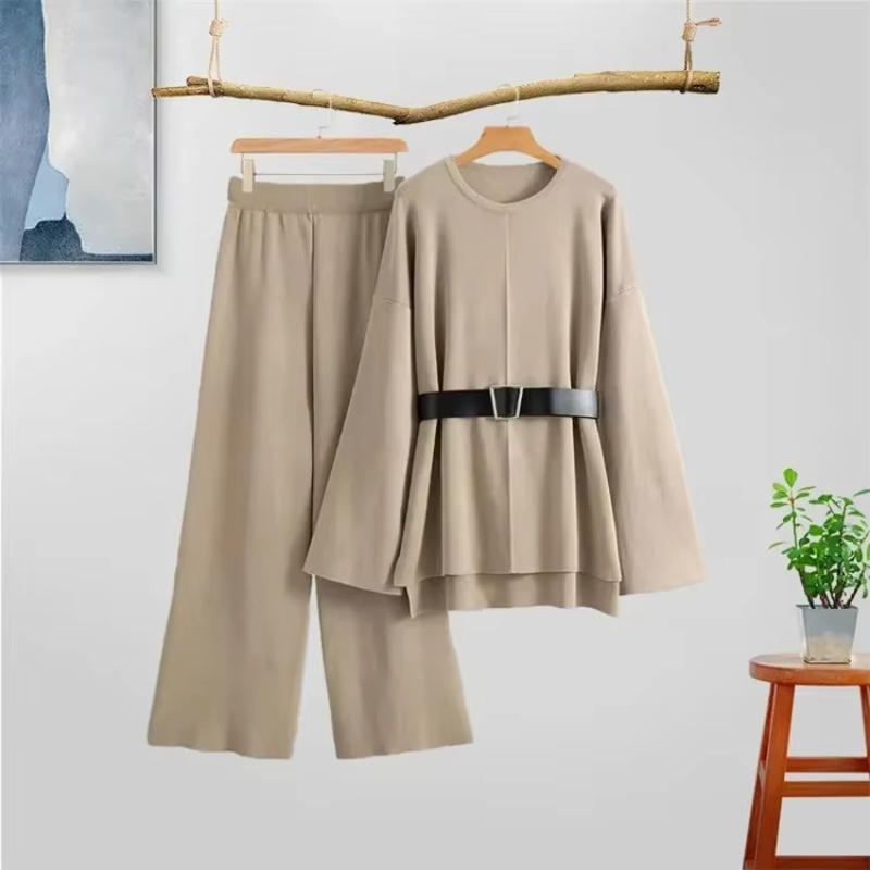 Evalyn – Tweedelige set met uitlopende mouwen en high-waist wijde broek Velani