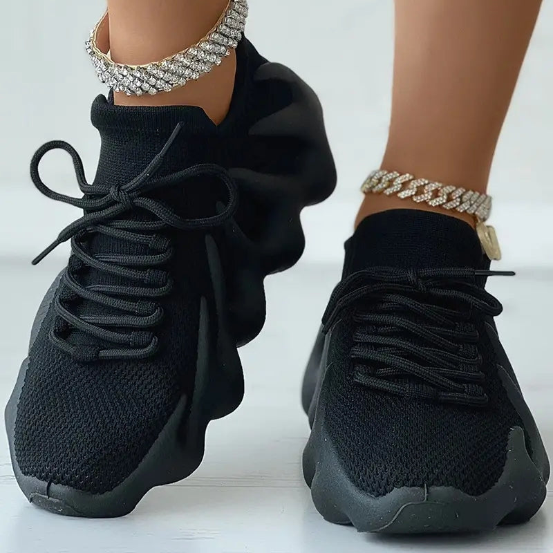 Camille – Antislip Veterschoenen met Ademend Design Velani