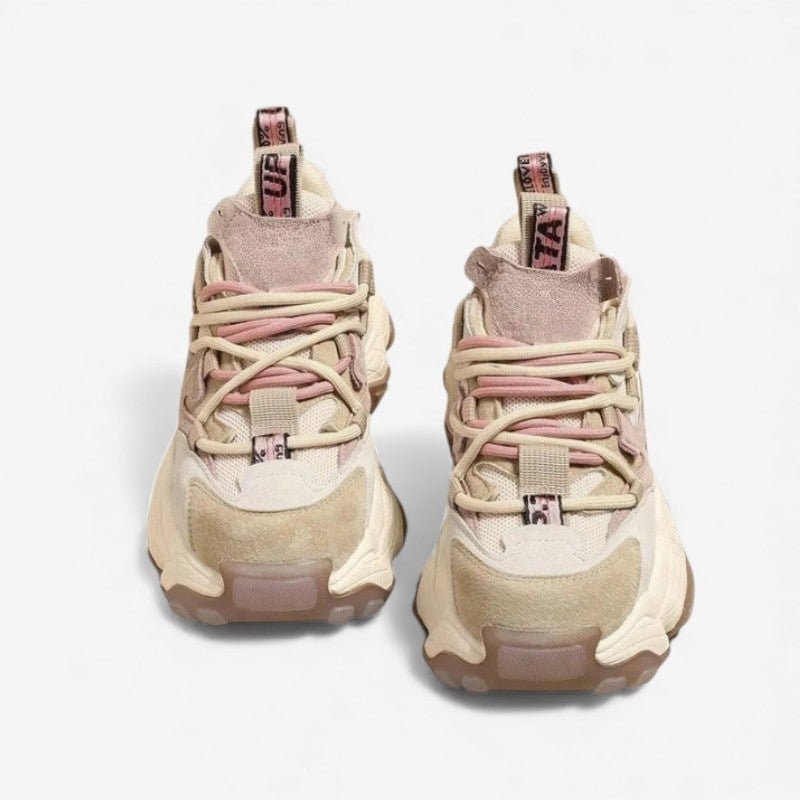 SwiftStep – Sneakers With Anti Slip Grip And Adjustable Lace Design