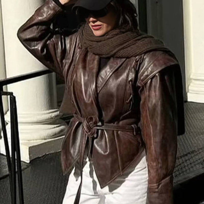 Ava – Chaqueta de manga larga con cuello con muescas y cinturón ajustable