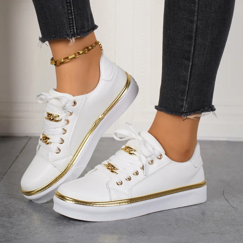 Lily – Round Toe Shoes With Lace Up And Chain Detail