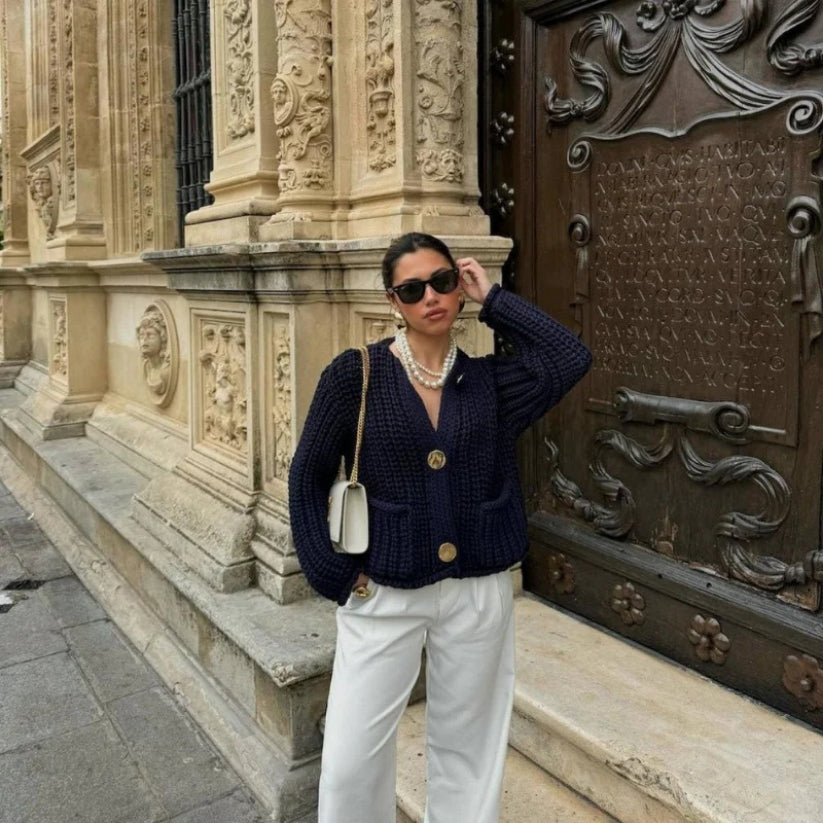 Emma – Long sleeve round neck sweater with buttons