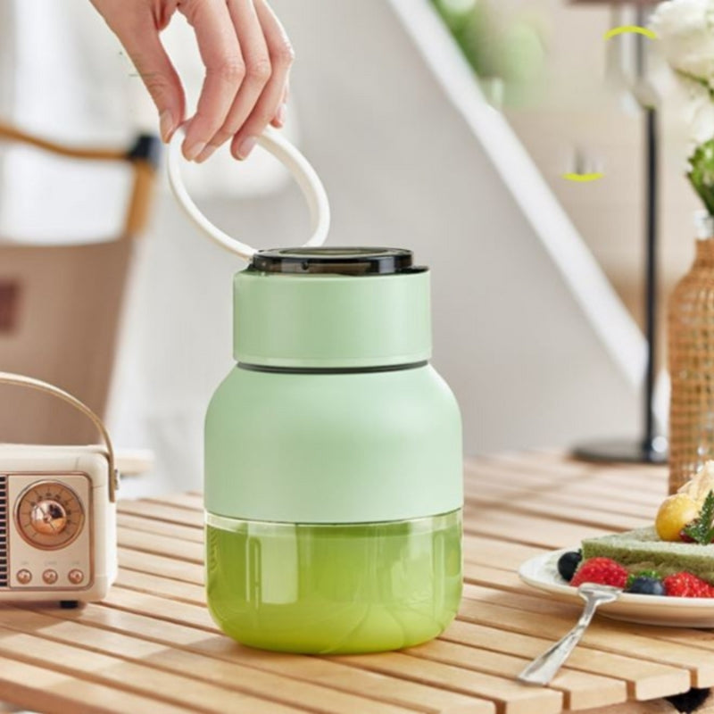 BlendMate – Portable Fruit Smoothie Blender with Rechargeable Battery