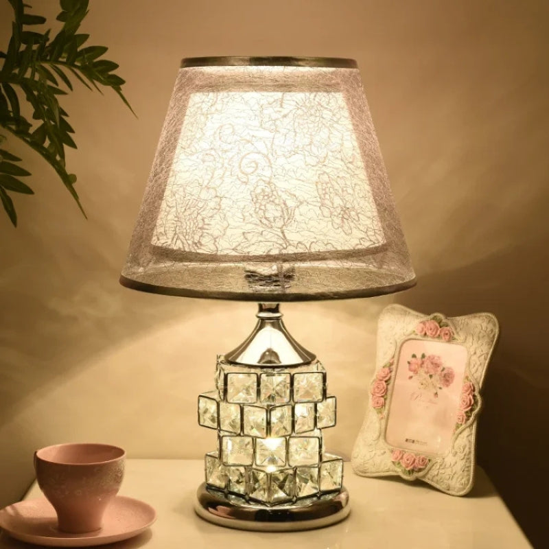 LumiGlow – Crystal LED Table Lamp for Atmospheric Lighting