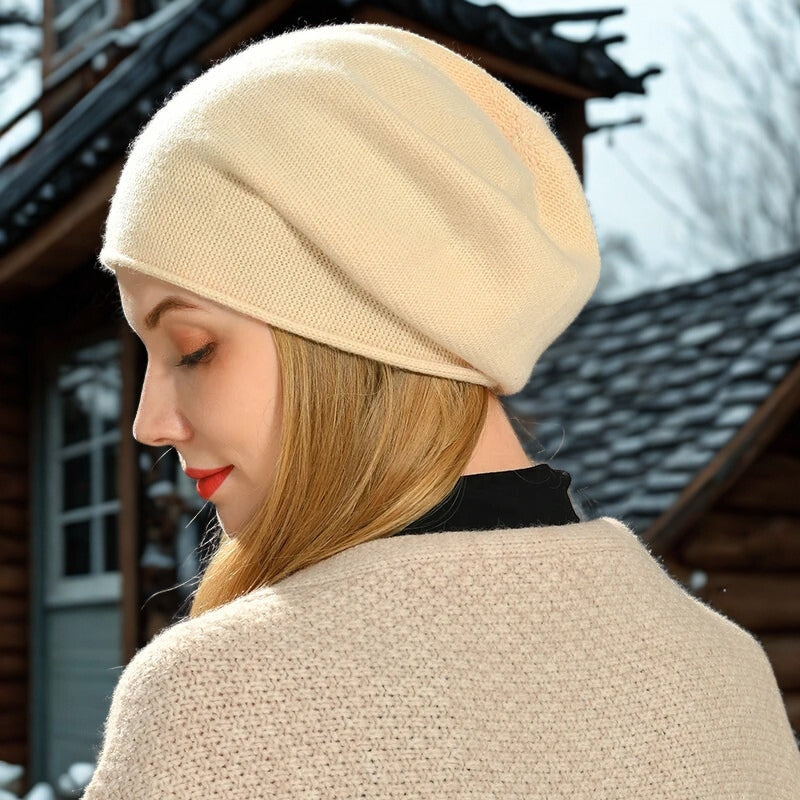 Clara – Round Hat with Foldable Design