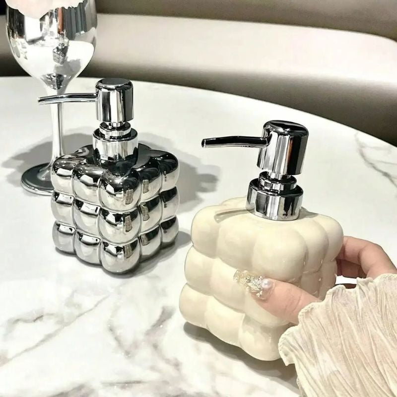 BubbleFlow – Square Soap Dispenser with Bubble Design