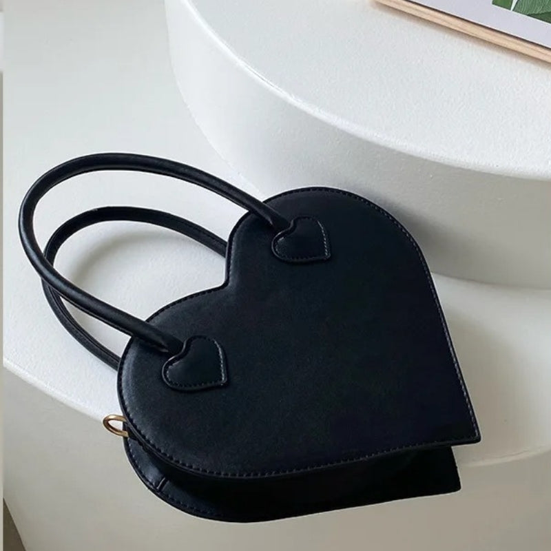 Chloe – Women's Heart-Shaped Zipper Handbag