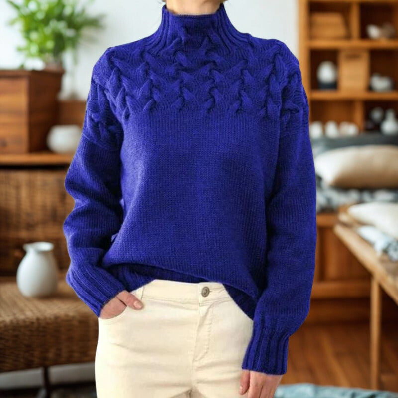 Luna – Long Sleeve Sweater with Round Neck and Ribbed Hem