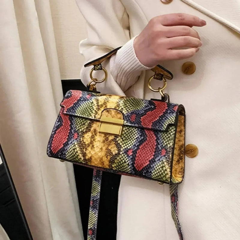 Bella – Handbag with Adjustable Shoulder Strap and Print