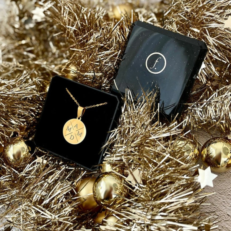 Round Pendant Necklace with Adjustable Chain