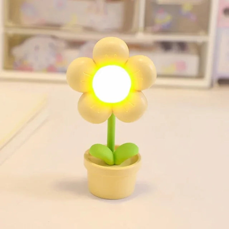 FloraGlow – Flower-shaped Table Lamp with Soft Light