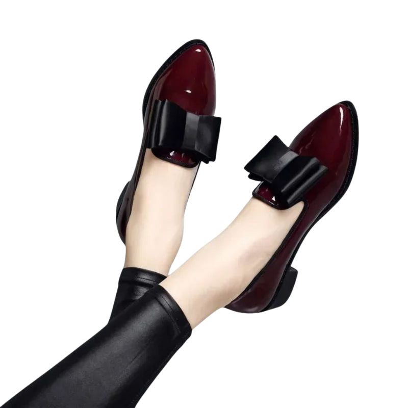 Sarah – Schoenen met Chunky Hak, Strik en Puntige Neus Velani