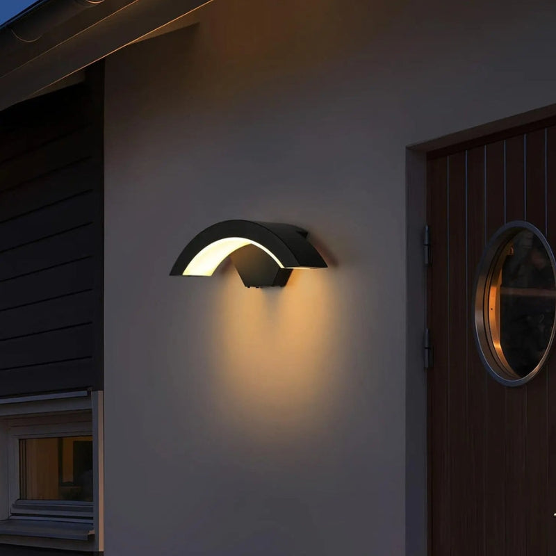 LumaCurve – Wall Lamp with Curved Arm & Half-Moon Shade