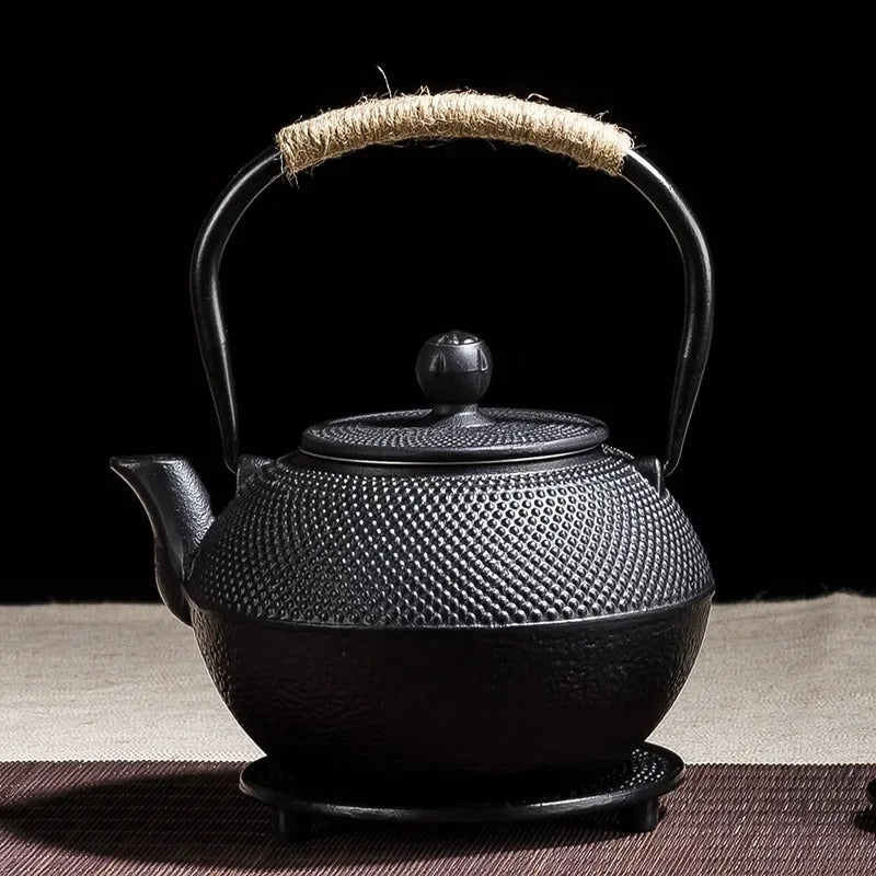 BrewNest – Round Base Teapot with Rope Handle