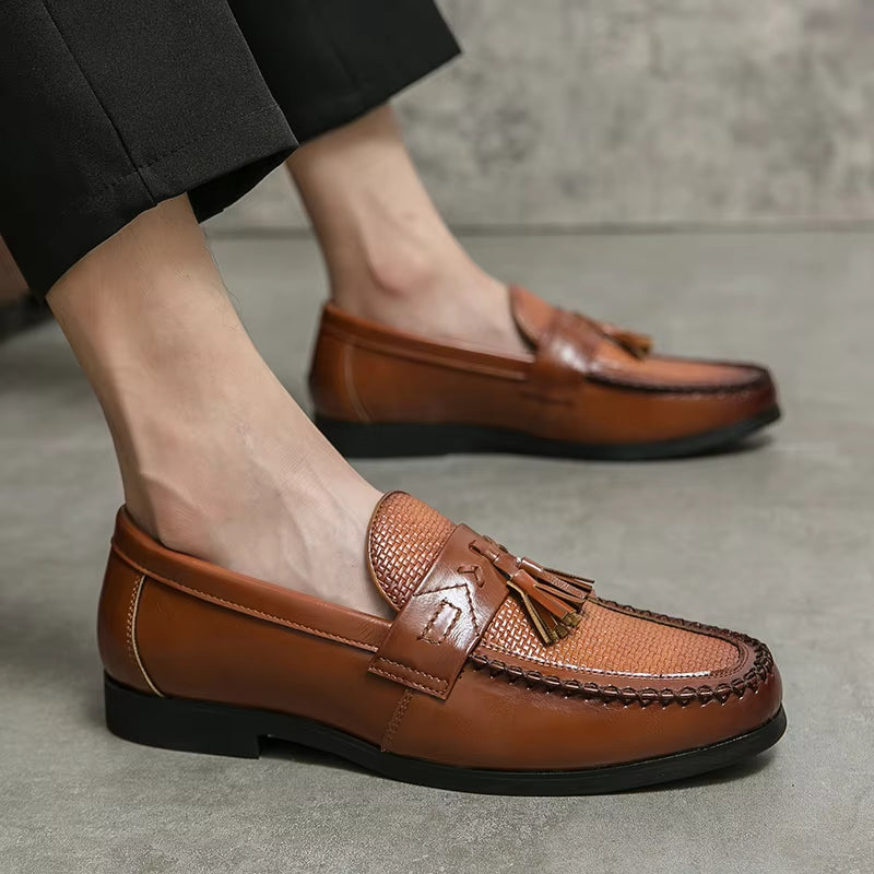 Men’s Tassel Slip-On Shoes with Classic Pointed Toe Design