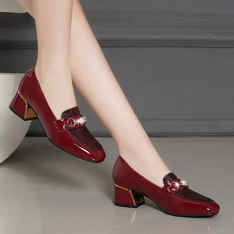 Sophia – Round Toe Shoes With Mid Heel Design