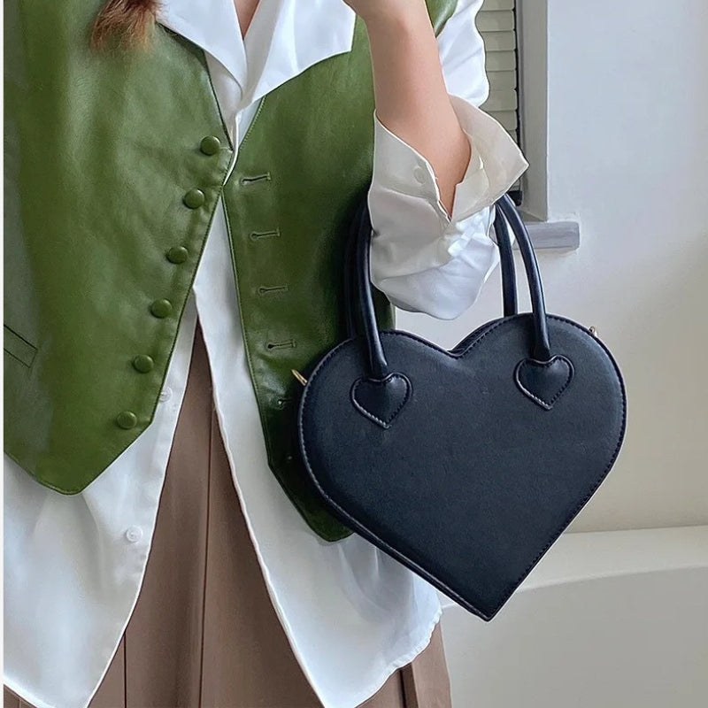 Chloe – Women's Heart-Shaped Zipper Handbag