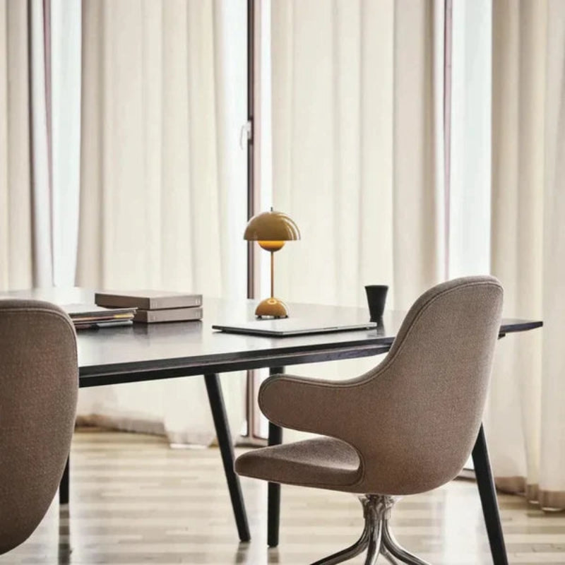 LumaGlow – Paddestoelvormige Tafellamp met Instelbare Helderheid Velani