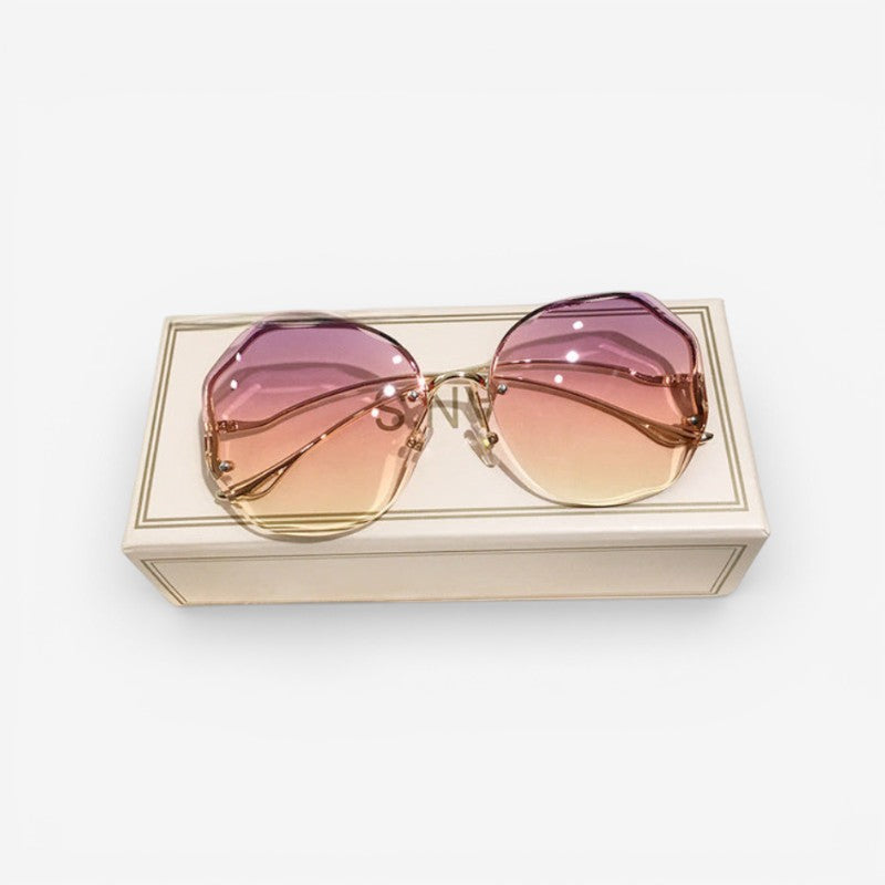 SunFlex – Sunglasses with Adjustable Curved Frame