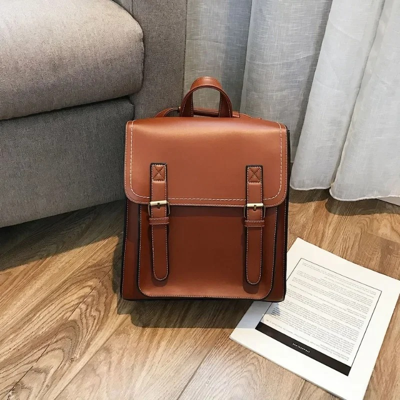 Blythe – Multifunctional Backpack with Adjustable Shoulder Straps & Buckle Closure
