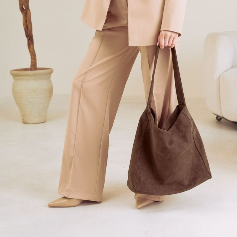 Mia – Women's Shoulder Bag with Long Shoulder Strap