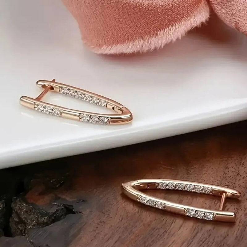 Ava – V-Shaped Earrings