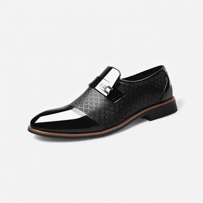 Nathan – Shoes with Round Toe and Embossed Pattern
