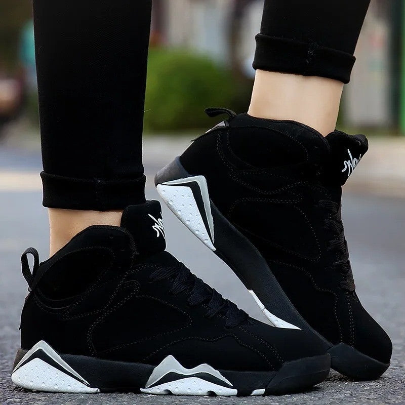 Noah – Anti Slip Sneakers With Adjustable Laceup Design