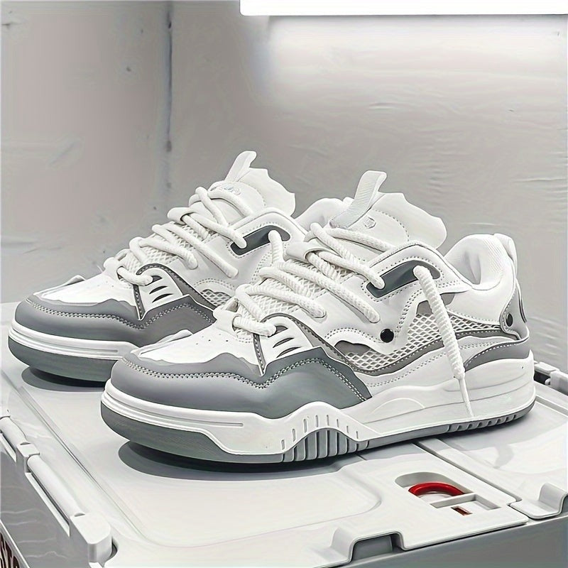 Aaron – Round Toe Sneaker with Adjustable Laces