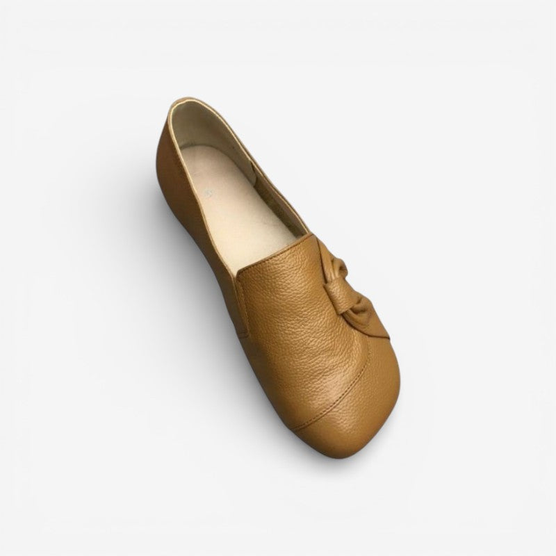 Zoe – Round Toe Shoes with Slip On Design
