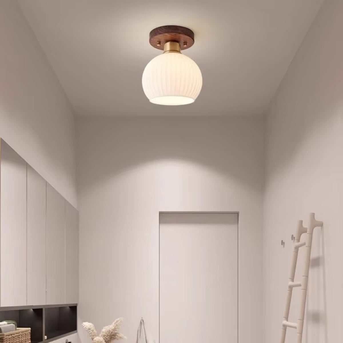GlowBend – Round Glass Ceiling Lamp