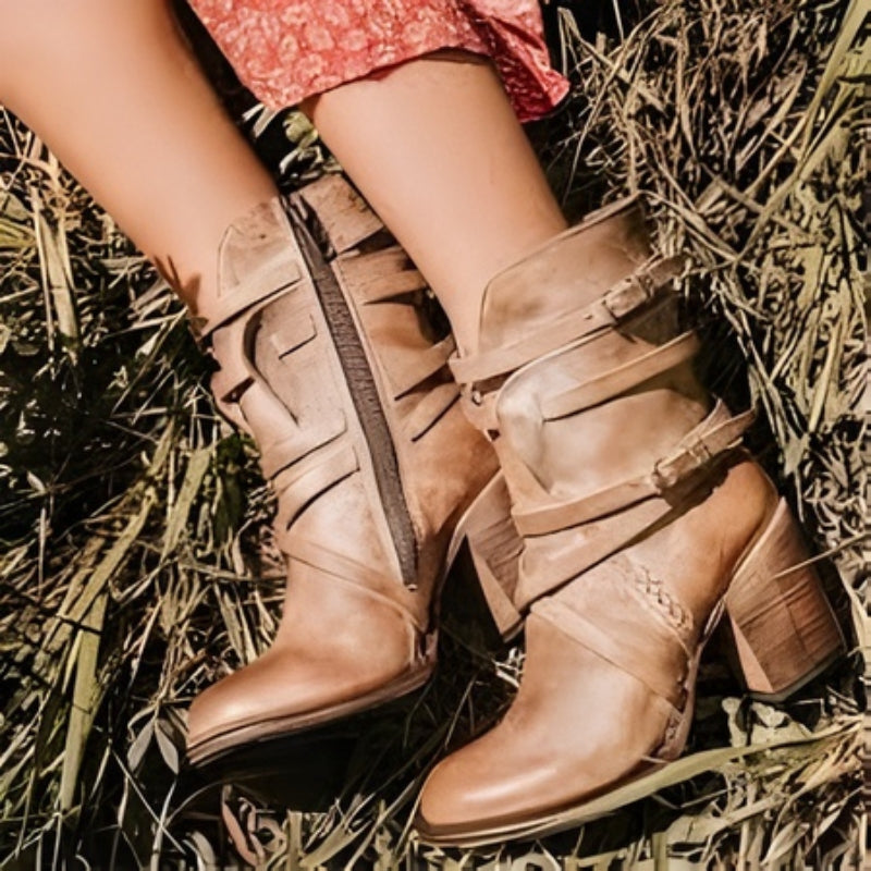 Jasmijn – Enkellaarsjes met blokhak en verstelbare gesp Velani