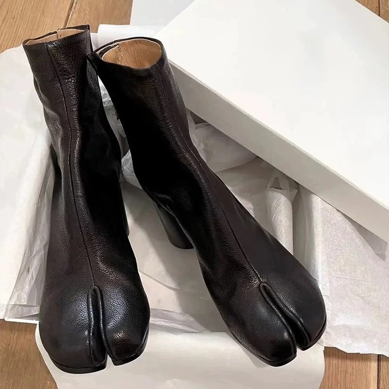 Willow – Tabi Boots with High Heel Design
