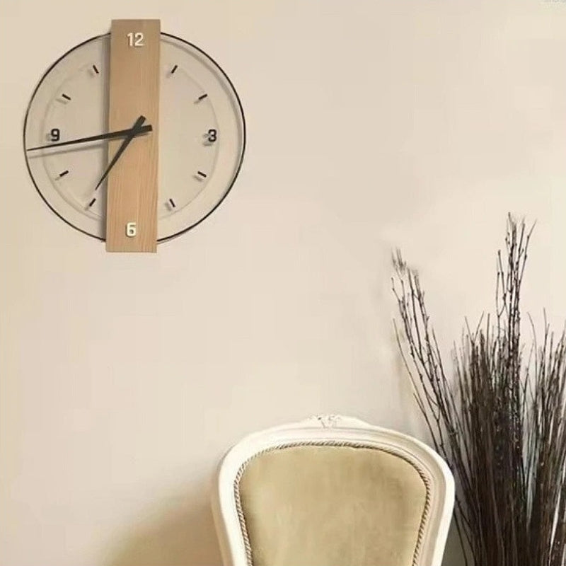 TimeLoom – Round Wall Clock with Clear Face & Large Numbers