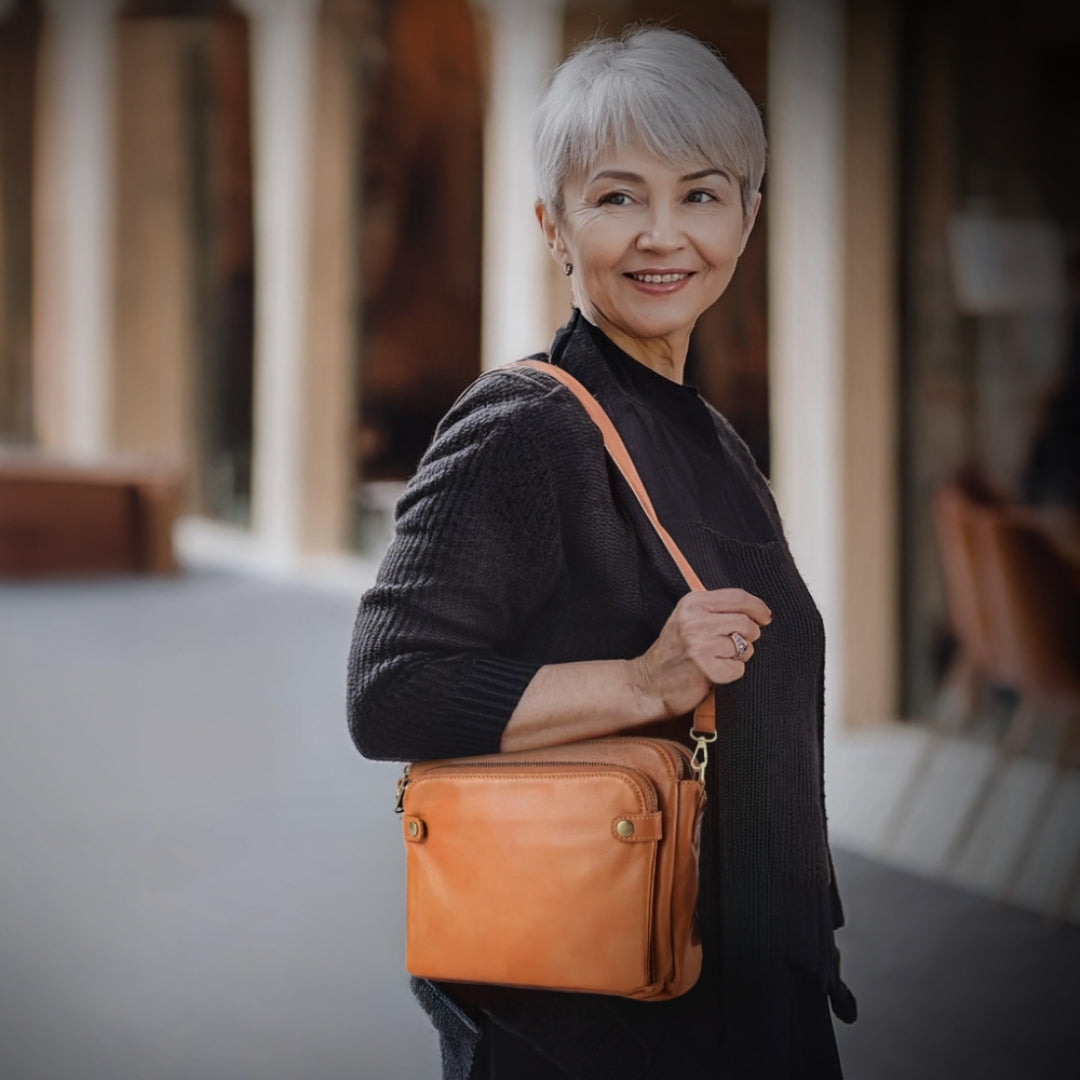 Nerissa – Large Capacity Shoulder Bag with Three Layers and Strap