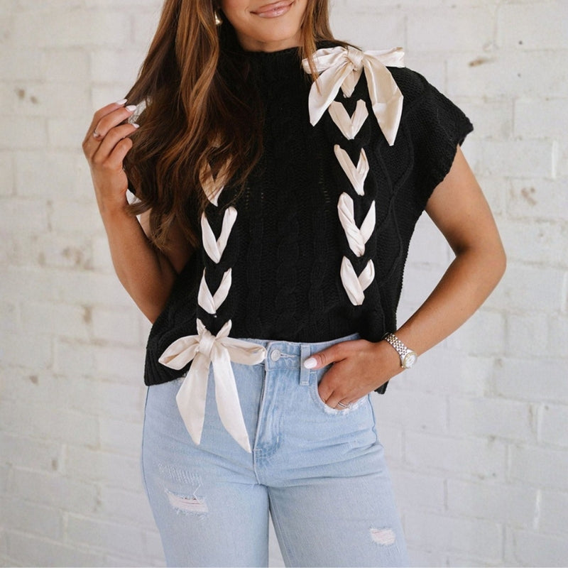 Sarah – Short Sleeve Knitted Sweater With Bow Design