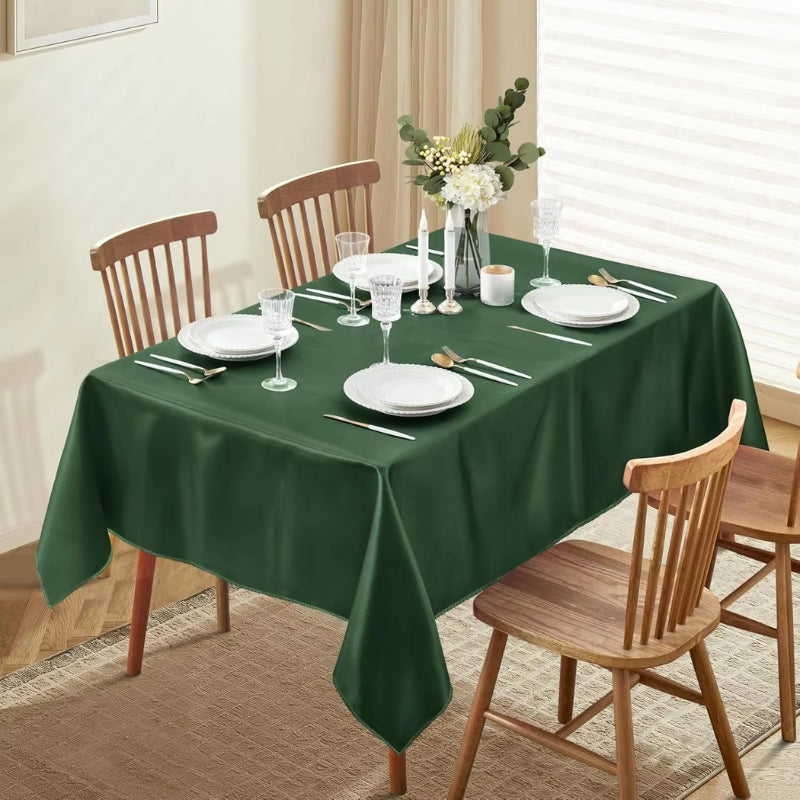 LuxeSatin – Tafelkleed met Wasbaar Ontwerp Velani
