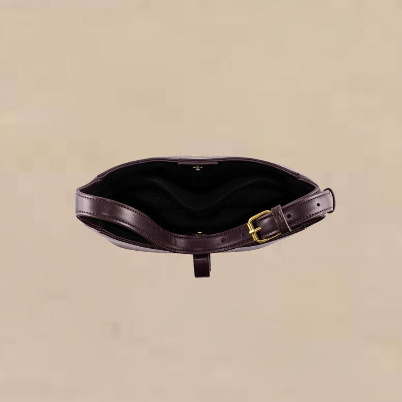 Women’s Large Capacity Handbag Buckle Closure