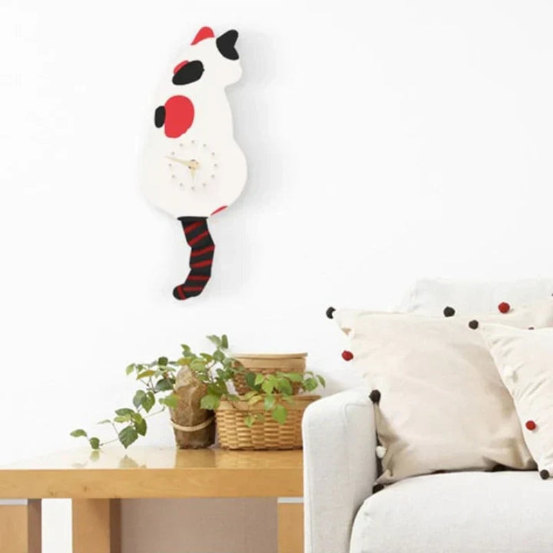 PurrTime – Cat Wall Clock with a Wiggling Tail for Playful Decoration