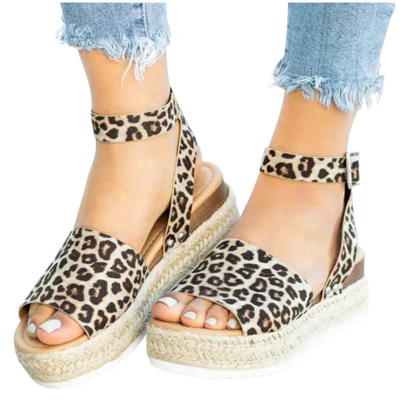 Hazel – Flats met Verstelbare Gespsluiting en Antislipzool Velani