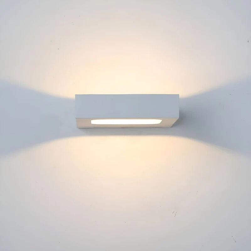 GlowBend – Adjustable LED Wall Lamp for Flexible Lighting